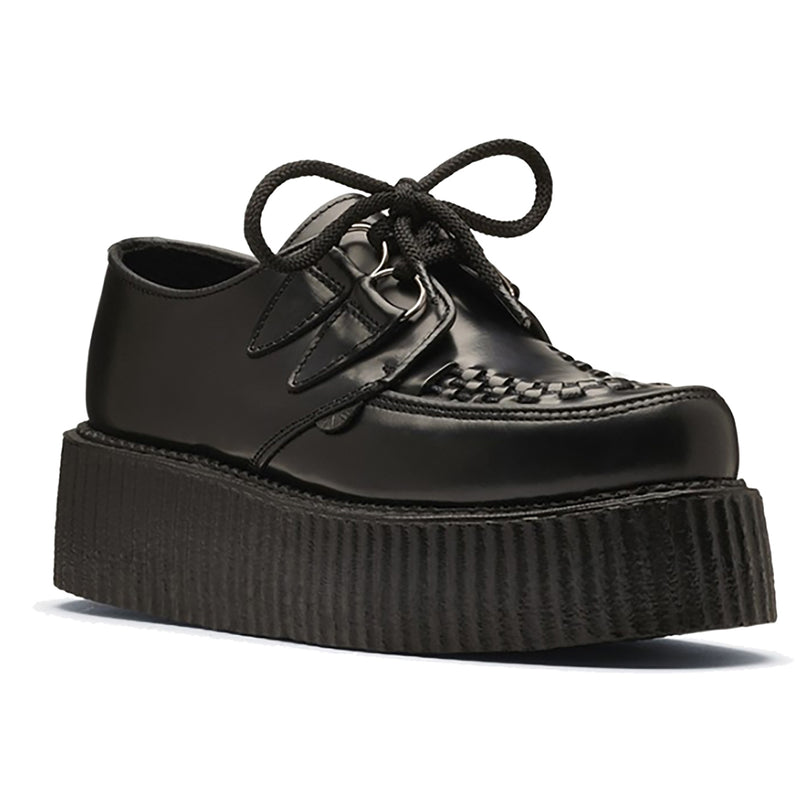 Underground Wulfrun Original Double Sole feature leather uppers, soft breathable textile lining, rubber ribbed outsole unit, twin d-ring eyelet lace up closure, contrasting trims and apron patterns with three rows on interlacing on the vamp.